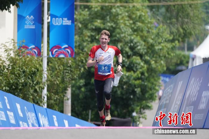 成都世运会首金诞生 瑞士选手定向赛摘金