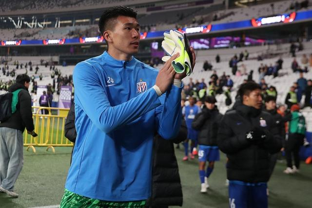 中国男足启程澳大利亚迎战强敌 年轻军团能否扛