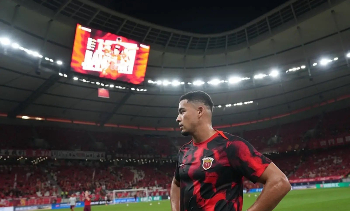 上海海港伤病名单曝光 刘若钒接近复出