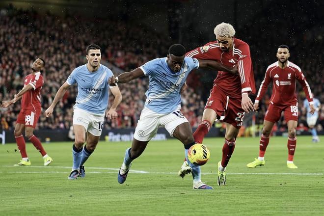 曼城中卫格伊四线五连胜利物浦，利物浦错失范