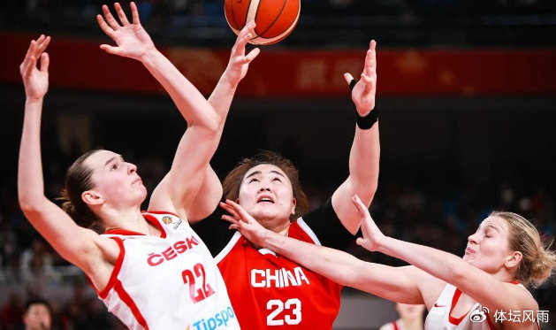 中国女篮热身赛大胜捷克 完美收官世界杯资格赛