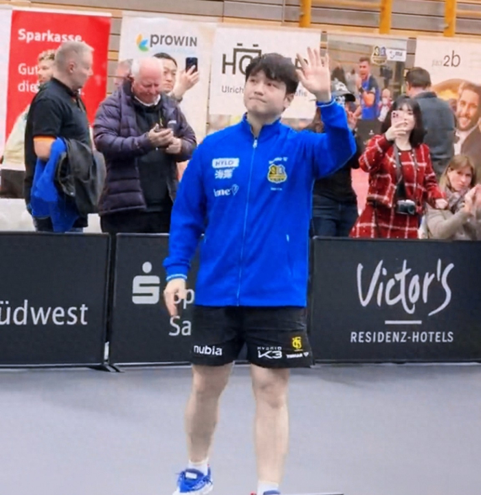 樊振东萨尔布吕肯主场告别战球迷泪洒现场